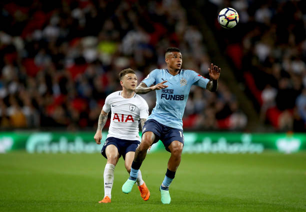 以她敏捷的 以她敏捷的